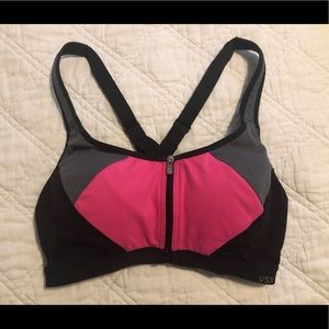 34D Victoria’s Secret bra with front closure